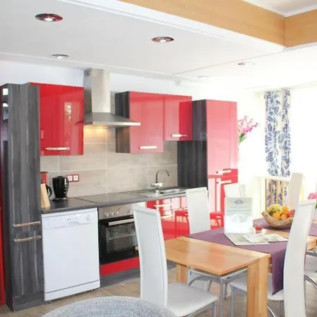 Grosses Ferienhaus In Mit Grill Prázdninový dům