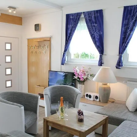 Grosses Ferienhaus In Mit Grill Prázdninový dům Daun